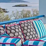 Svolis Beachhouse - Set In A Beautiful Bay *