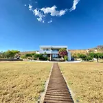 Svolis Beachhouse - Set In A Beautiful Bay Σπίτι διακοπών