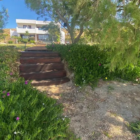 Дом отдыха Svolis Beachhouse - Set In A Beautiful Bay Каристос