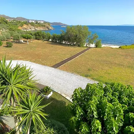 Дом отдыха Svolis Beachhouse - Set In A Beautiful Bay