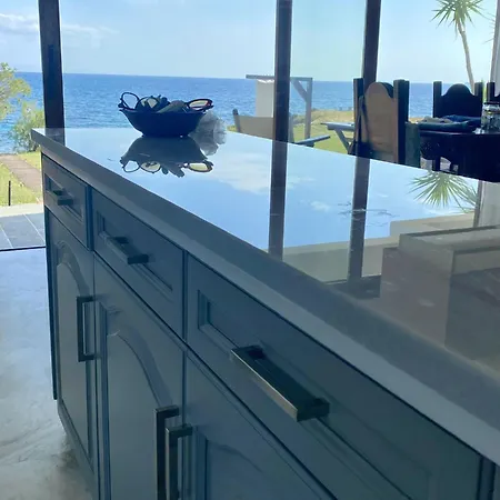 Svolis Beachhouse - Set In A Beautiful Bay * Каристос