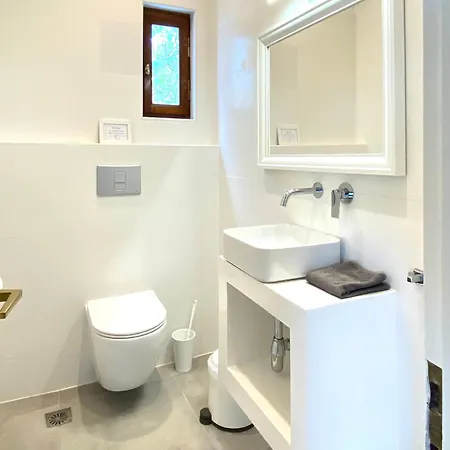 Svolis Beachhouse - Set In A Beautiful Bay Каристос