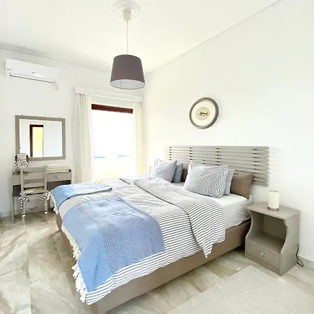 Дом отдыха Svolis Beachhouse - Set In A Beautiful Bay